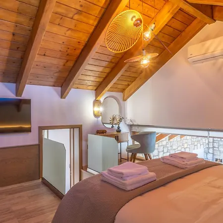 Rhode Luxury Villa