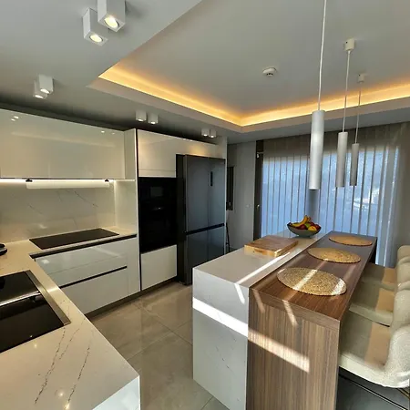 Rhode Luxury