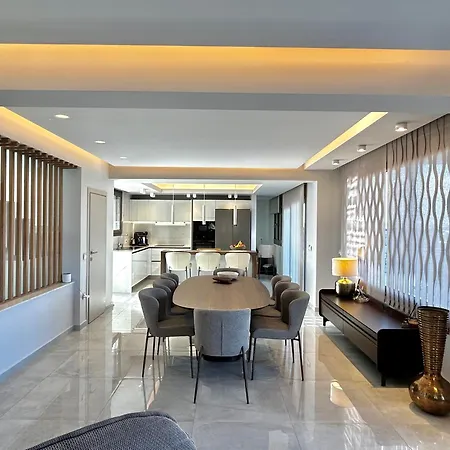 Rhode Luxury Καλυθιές