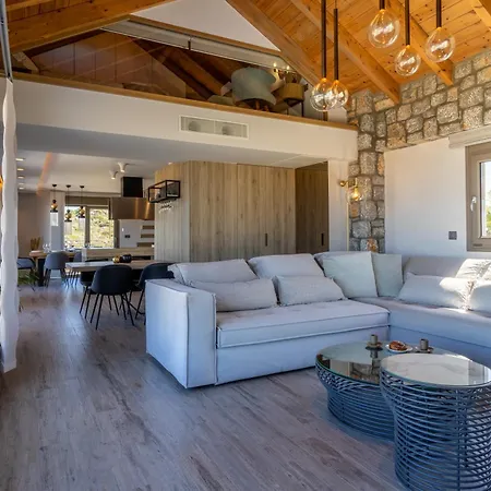 Rhode Luxury Villa *